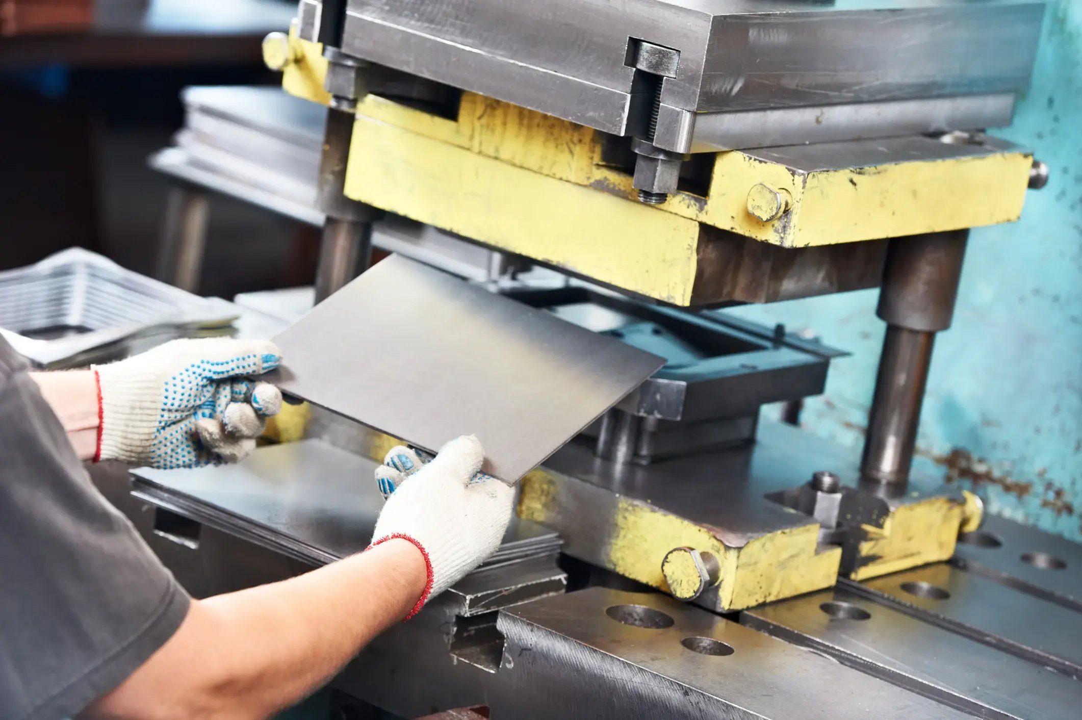 The Solid 6 Types of Stamping Dies (1)